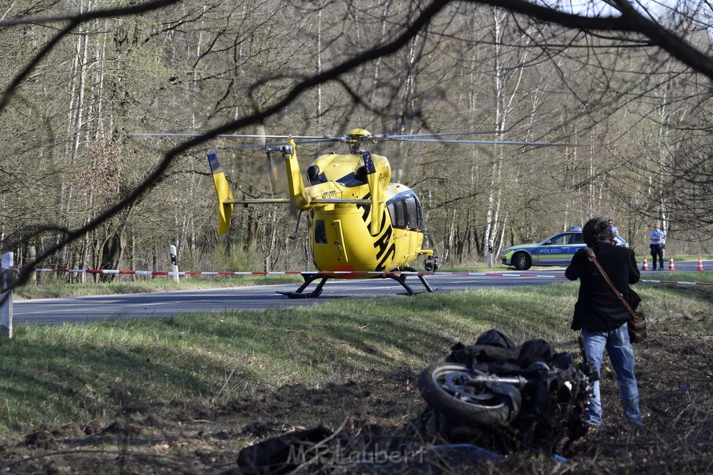 Schwerer VU Krad Fahrrad Koeln Porz Alte Koelnerstr P110.JPG - Miklos Laubert